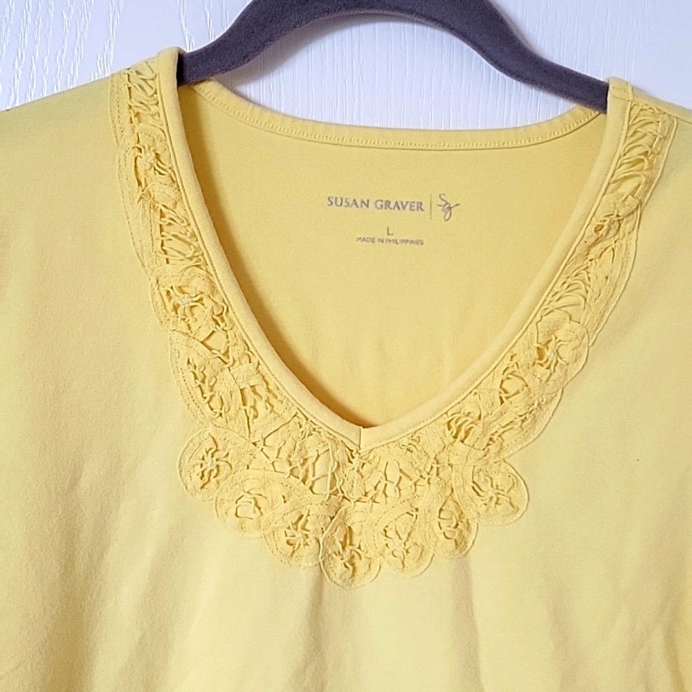 Susan Graver V-neck top